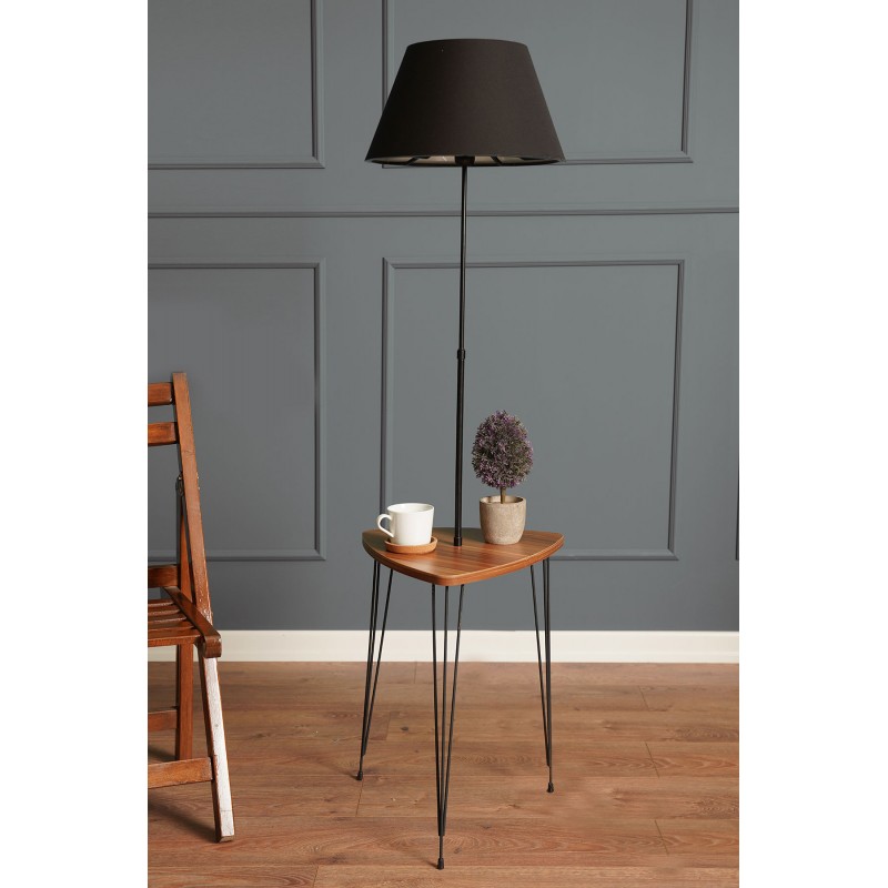 Lampadar Table
